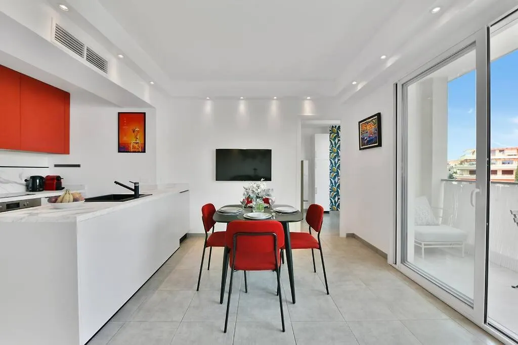 Croisette Beach - Modern 2 Bdrs Best Location! Cannes France