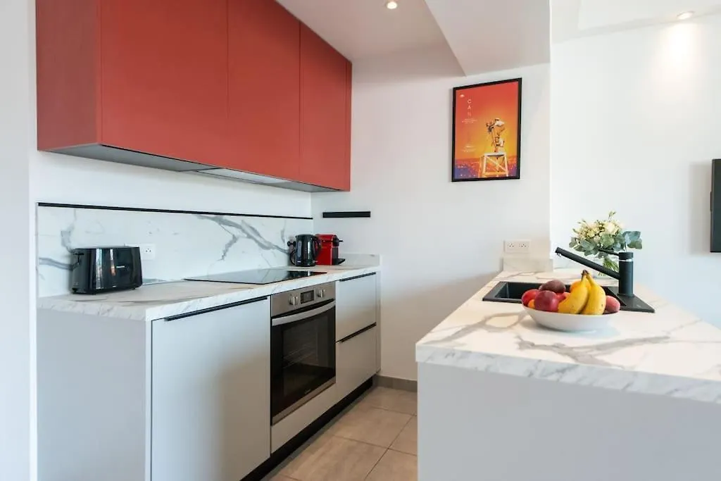 Croisette Beach - Modern 2 Bdrs Best Location! Cannes 0*,  France